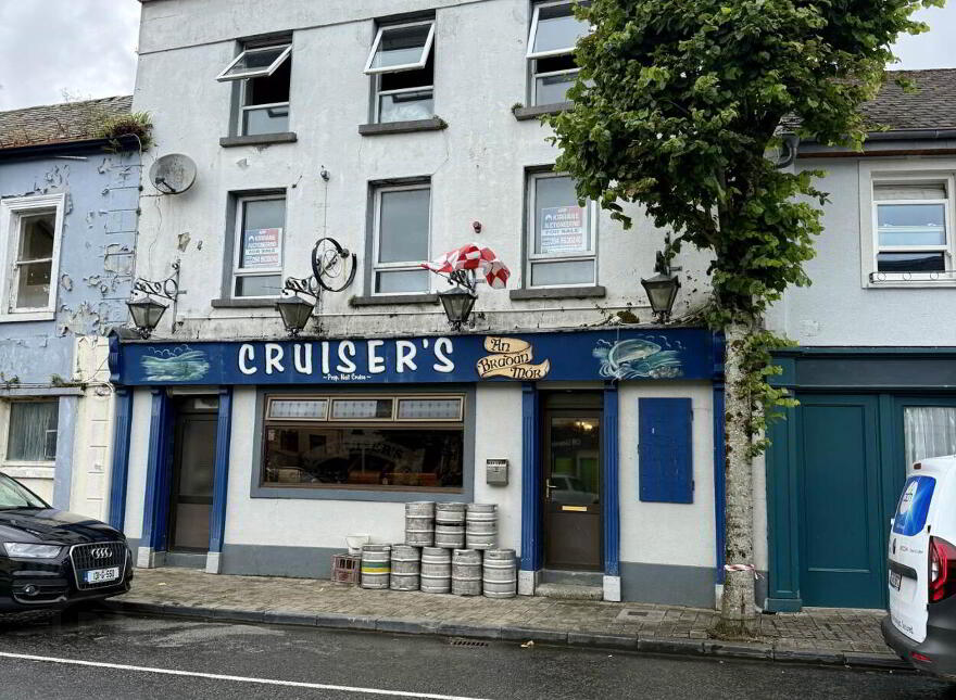Cruiser`s, Main Street, Foxford, F26WR96
