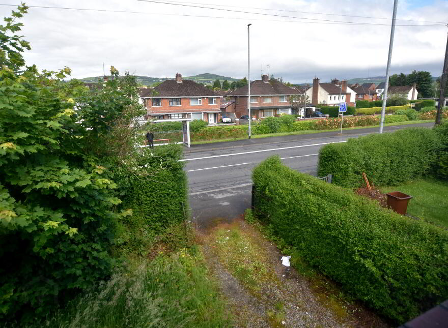 30 Queensway, Derriaghy, Lisburn, BT17 9EX