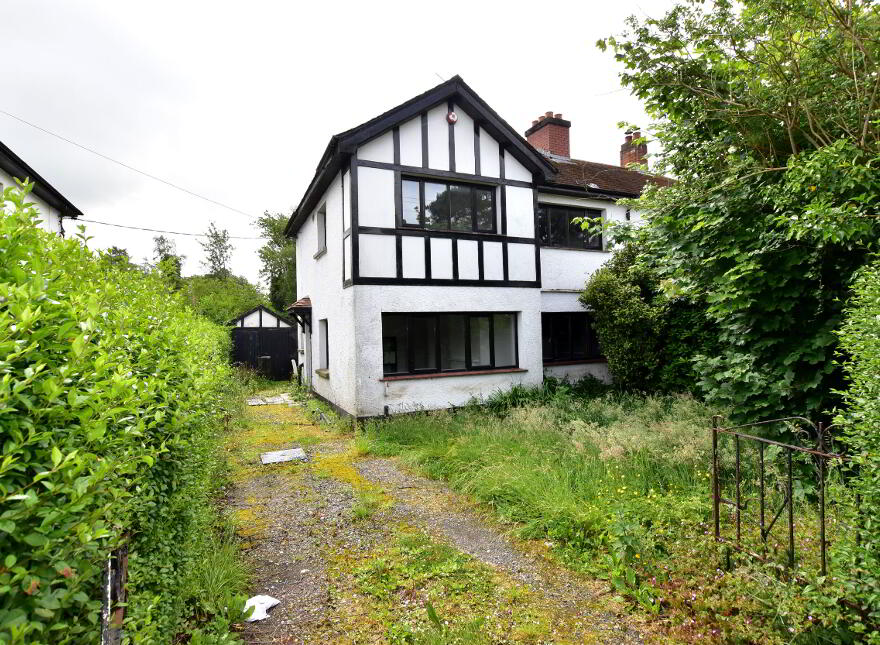 30 Queensway, Derriaghy, Lisburn, BT17 9EX