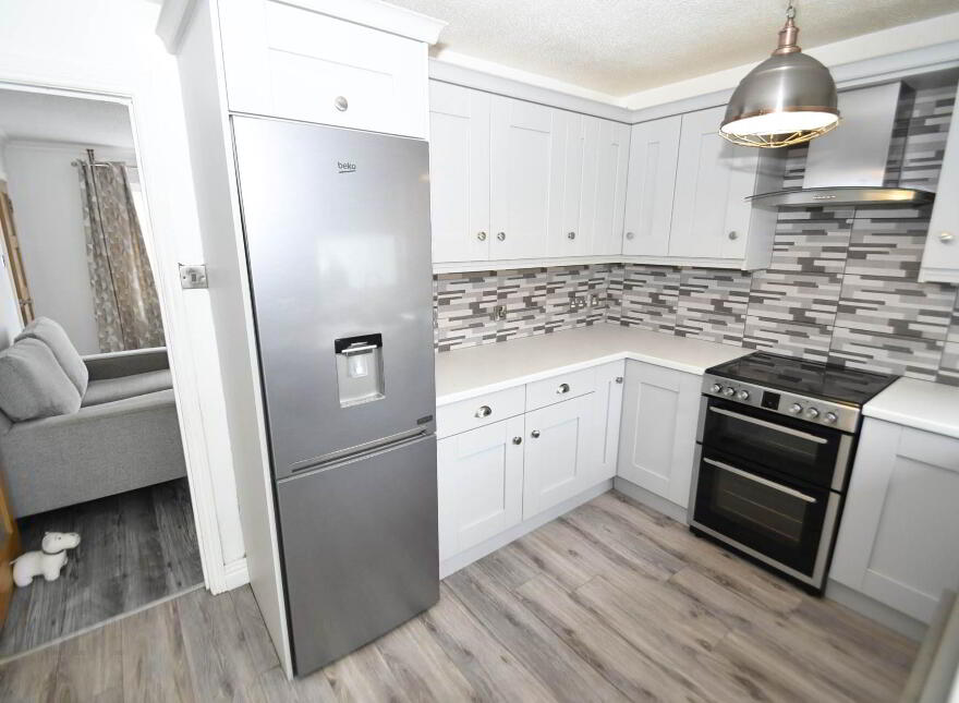 11 Iris Close, Belfast, BT12 7BY