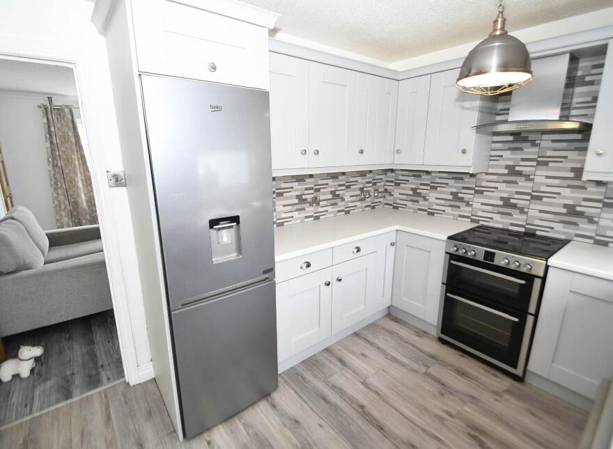 11 Iris Close, Belfast, BT12 7BY