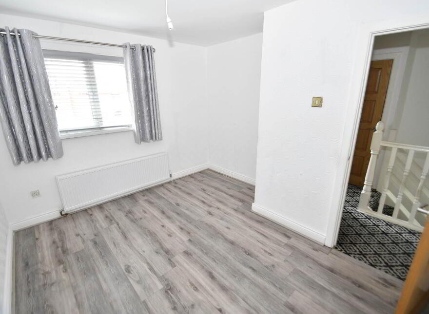 11 Iris Close, Belfast, BT12 7BY