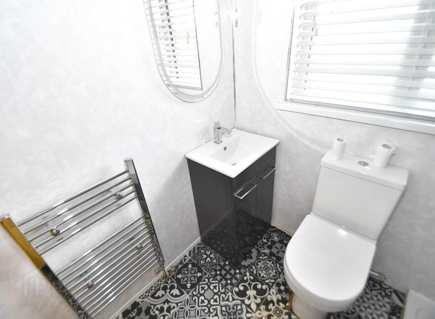 11 Iris Close, Belfast, BT12 7BY