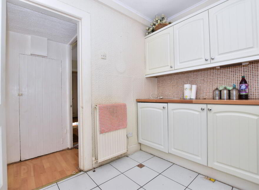 32 Queensway, Derriaghy, Lisburn, BT17 9EX