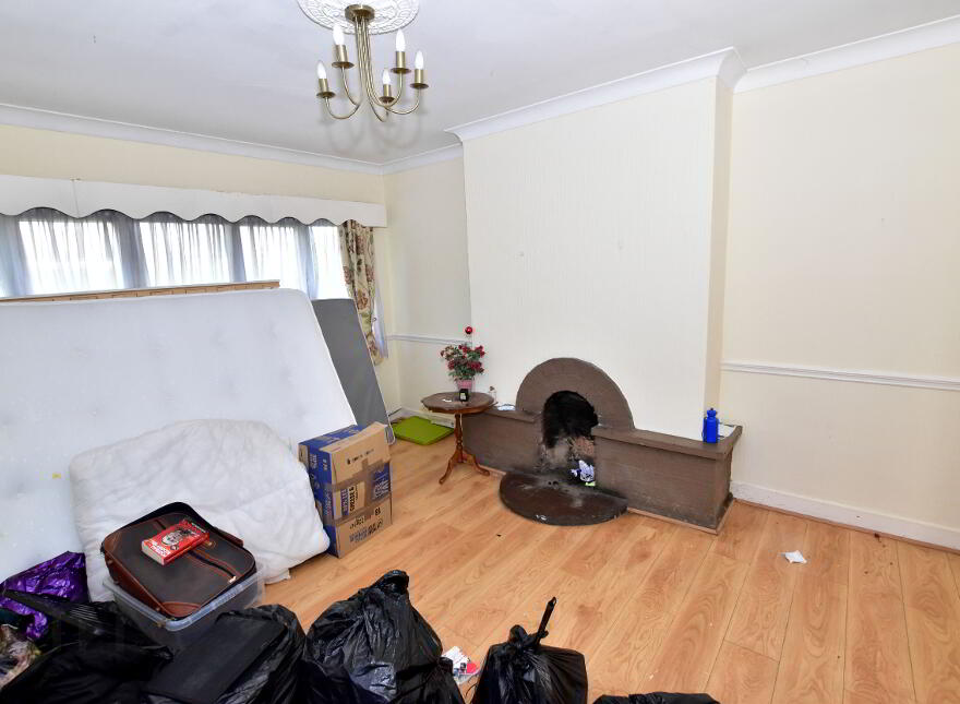 32 Queensway, Derriaghy, Lisburn, BT17 9EX