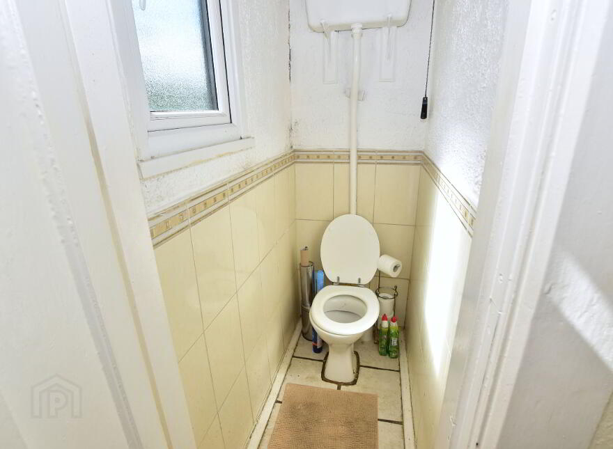 32 Queensway, Derriaghy, Lisburn, BT17 9EX