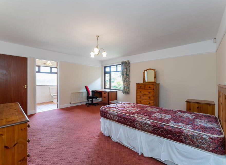156 Gilnahirk Road, Belfast, BT5 7QQ