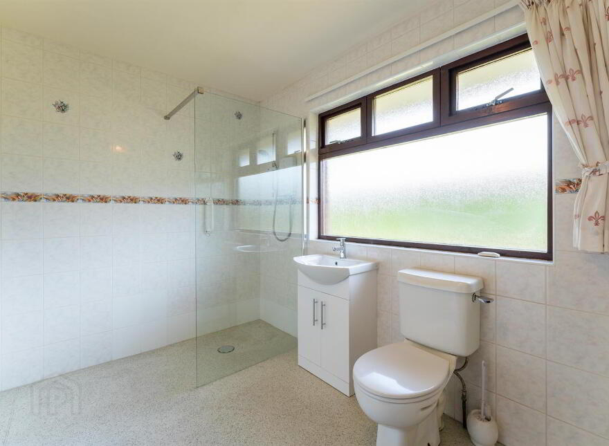 156 Gilnahirk Road, Belfast, BT5 7QQ