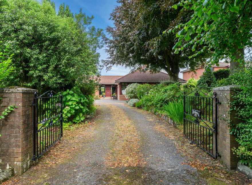 156 Gilnahirk Road, Belfast, BT5 7QQ