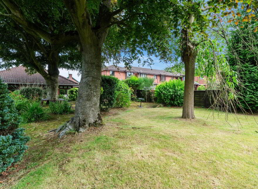 156 Gilnahirk Road, Belfast, BT5 7QQ
