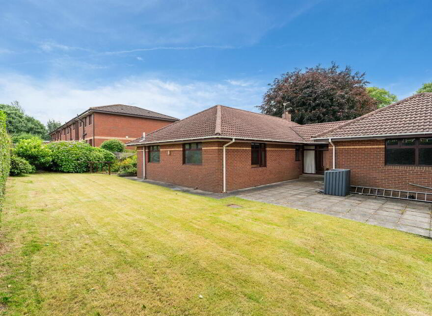 156 Gilnahirk Road, Belfast, BT5 7QQ