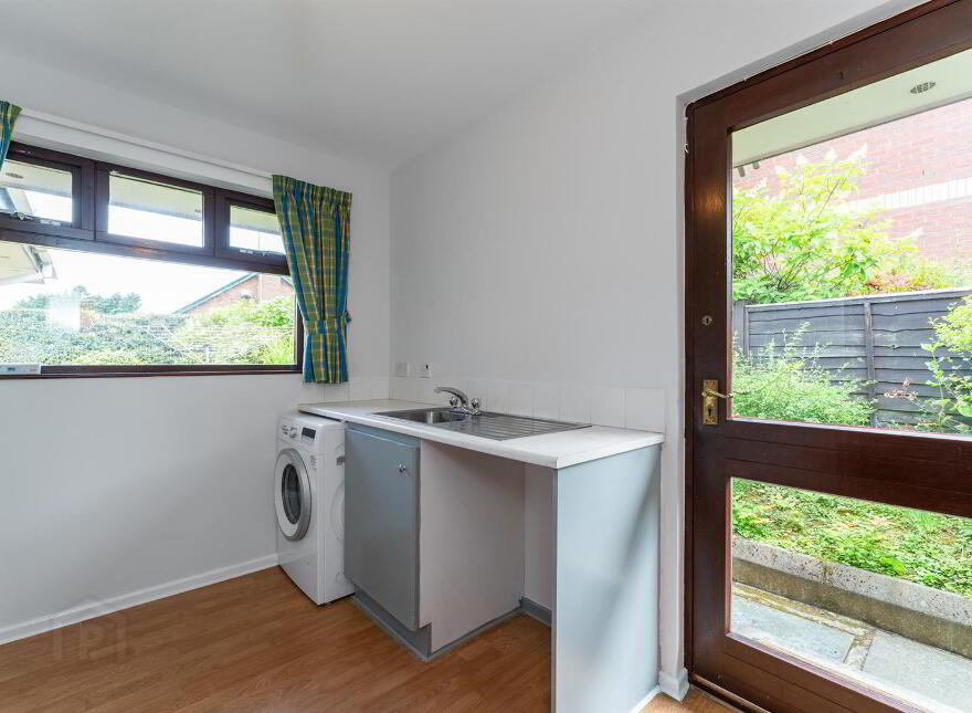 156 Gilnahirk Road, Belfast, BT5 7QQ