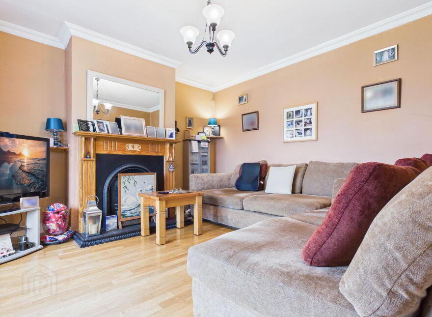 8 The Meadows, Rushbrooke Links, Cobh, P24TK25