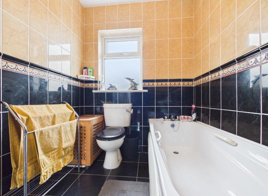 8 The Meadows, Rushbrooke Links, Cobh, P24TK25
