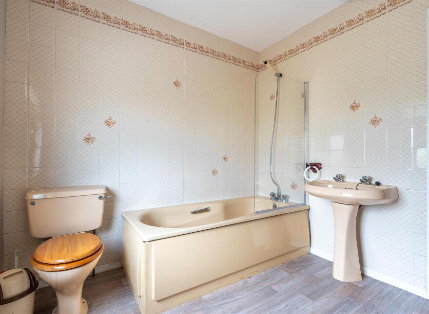 6 Charles Way, Comber, BT23 5BB