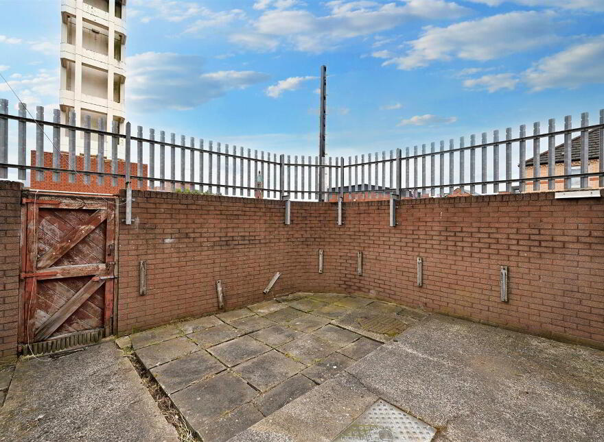 1 Lindsay Way, Belfast, BT7 1TS