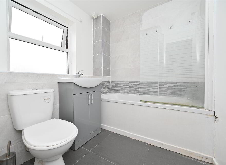 1 Lindsay Way, Belfast, BT7 1TS