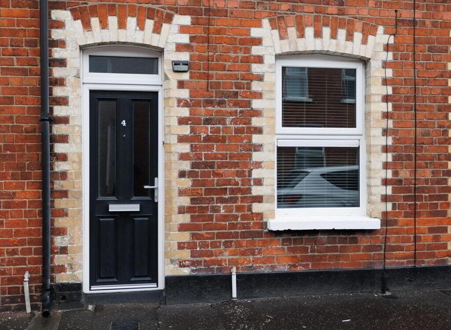 4 Chobham Street, Belfast, BT5 5BL