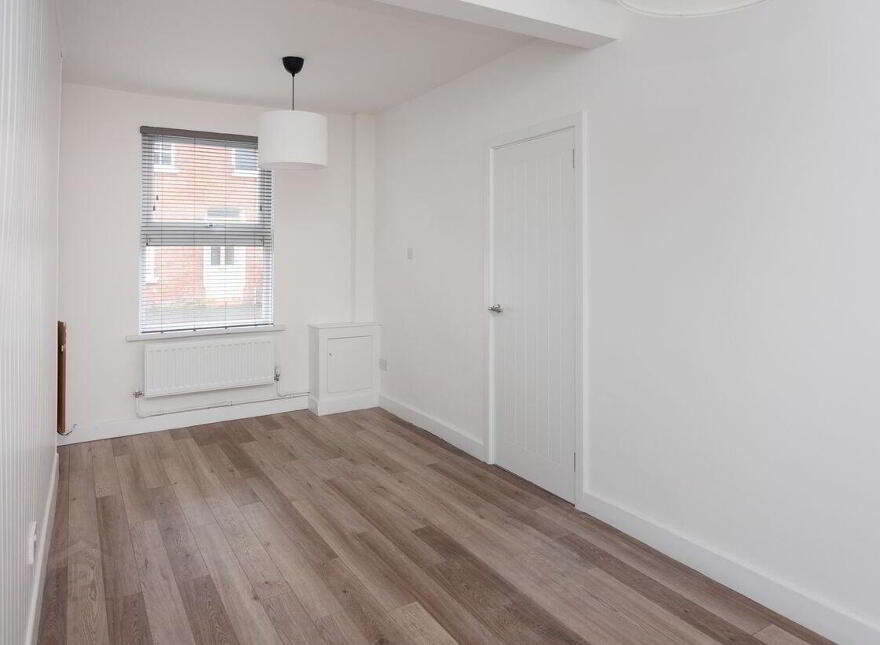 4 Chobham Street, Belfast, BT5 5BL