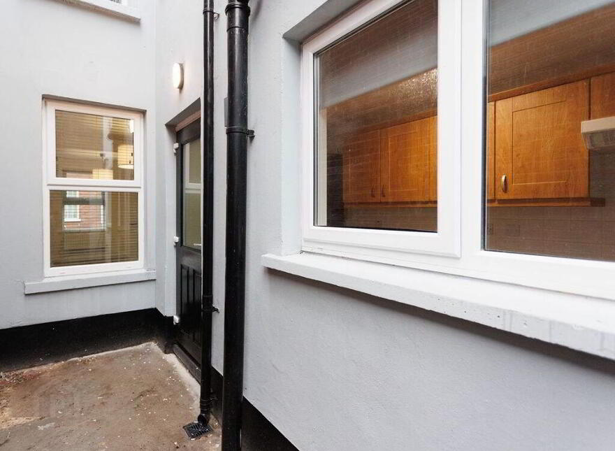 4 Chobham Street, Belfast, BT5 5BL