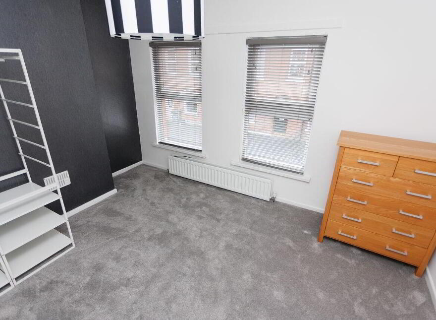 4 Chobham Street, Belfast, BT5 5BL