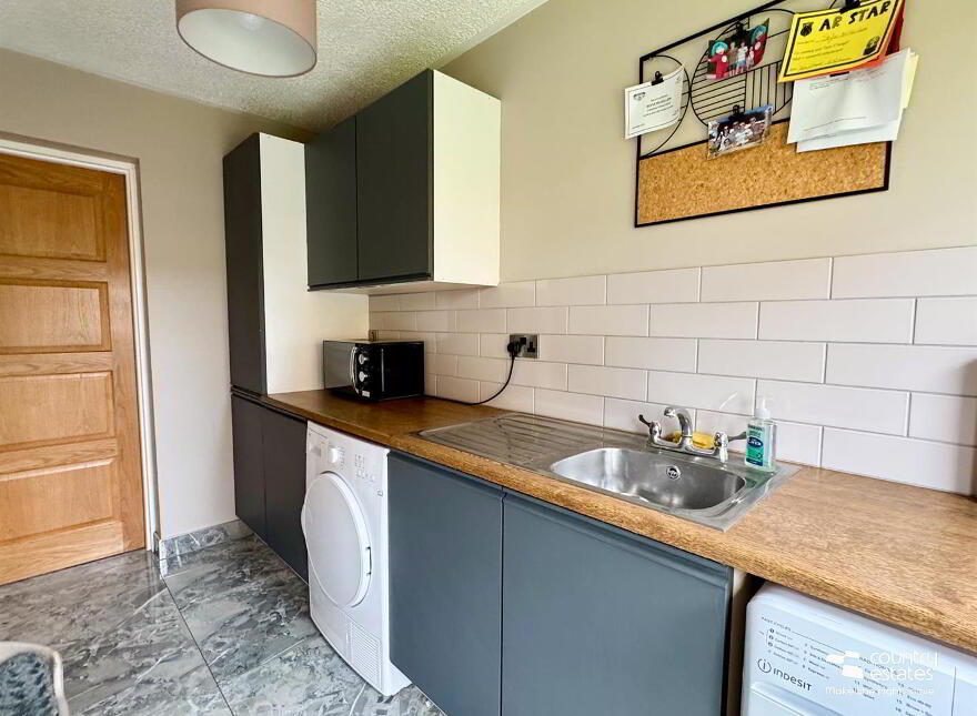 35 Russell Manor, Ballyclare, BT39 9YR