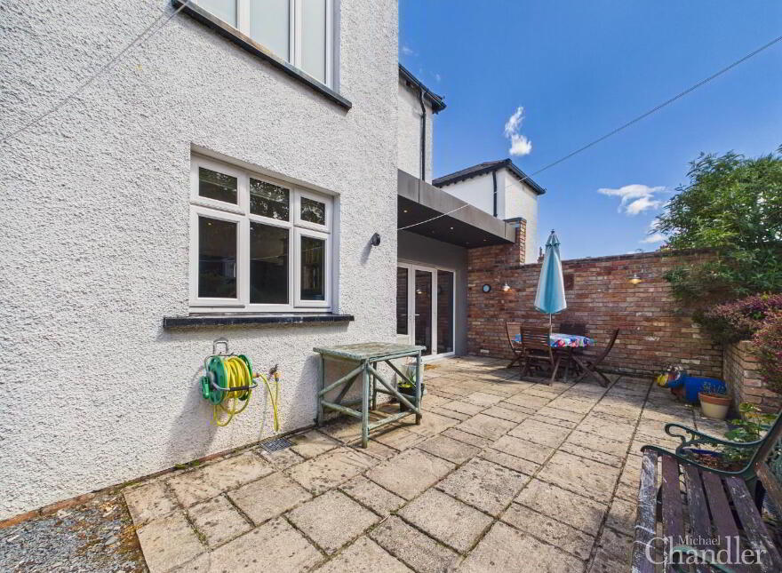 147 Sandown Road, Belfast, BT5 6GX