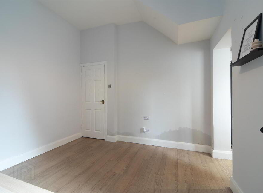 141 Parkgate Avenue, Belfast, BT4 1JD