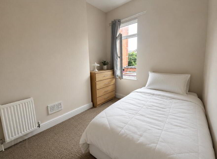26 Lisburn Road, Belfast, BT9 6AA