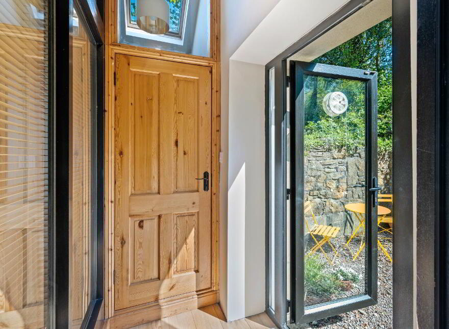 Barn Lodge, Knocknalurgan, Carrigaline, P43RX27