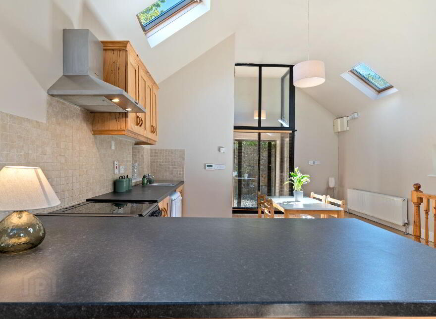 Barn Lodge, Knocknalurgan, Carrigaline, P43RX27