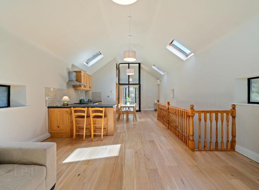 Barn Lodge, Knocknalurgan, Carrigaline, P43RX27