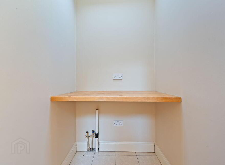 Barn Lodge, Knocknalurgan, Carrigaline, P43RX27