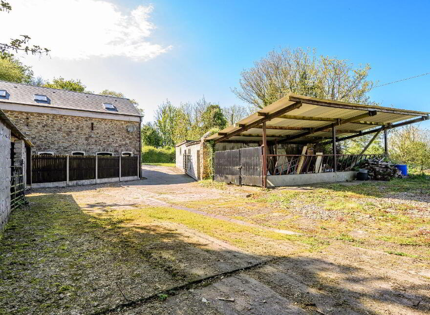 Barn Lodge, Knocknalurgan, Carrigaline, P43RX27