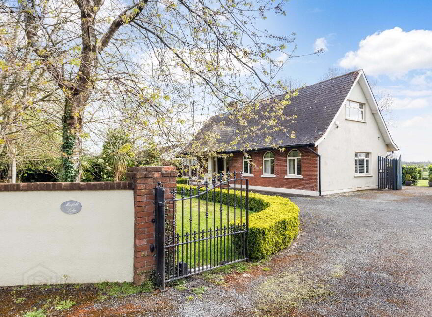 Marfield Lodge On Approx 9.96 Acres, 4.03 Ha, Mooretown, Ratoath, A85T210