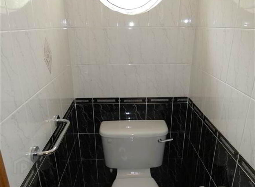 Apt, 2 Annavale House, Carryduff, Belfast, BT8 8DN