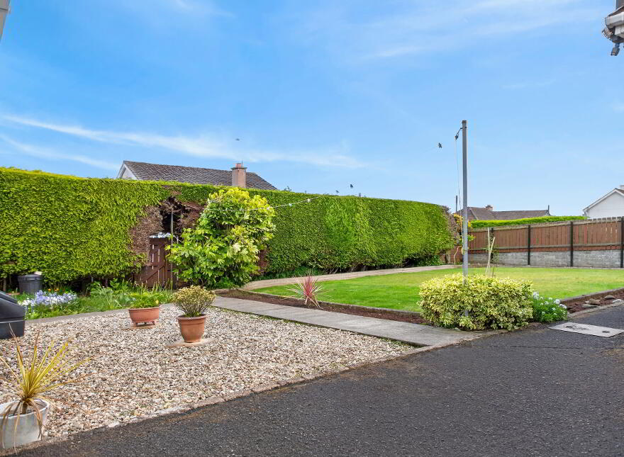 19 Hollybank Park, Ballymena, BT42 2HJ