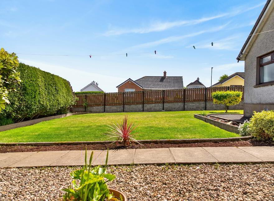 19 Hollybank Park, Ballymena, BT42 2HJ