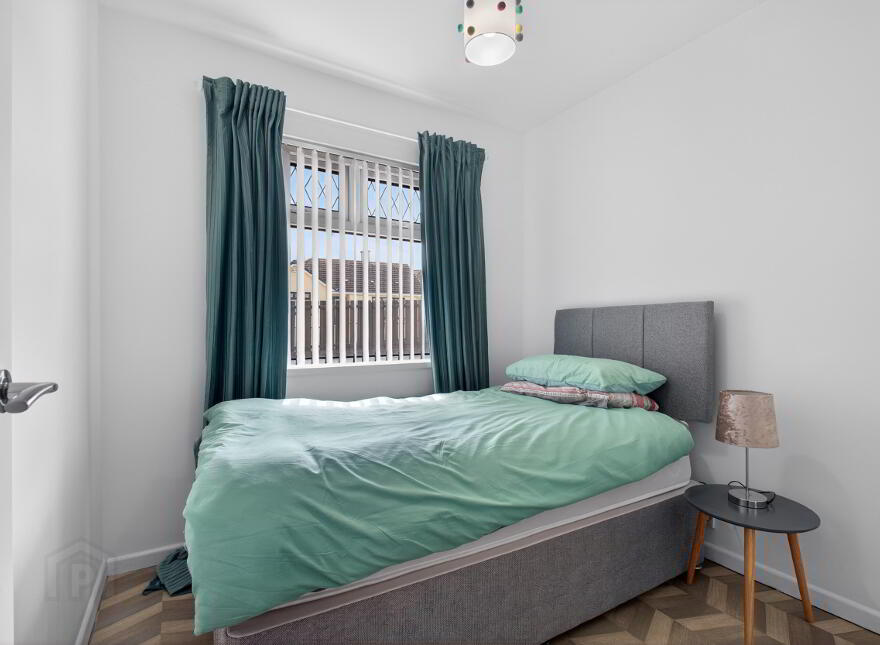 19 Hollybank Park, Ballymena, BT42 2HJ