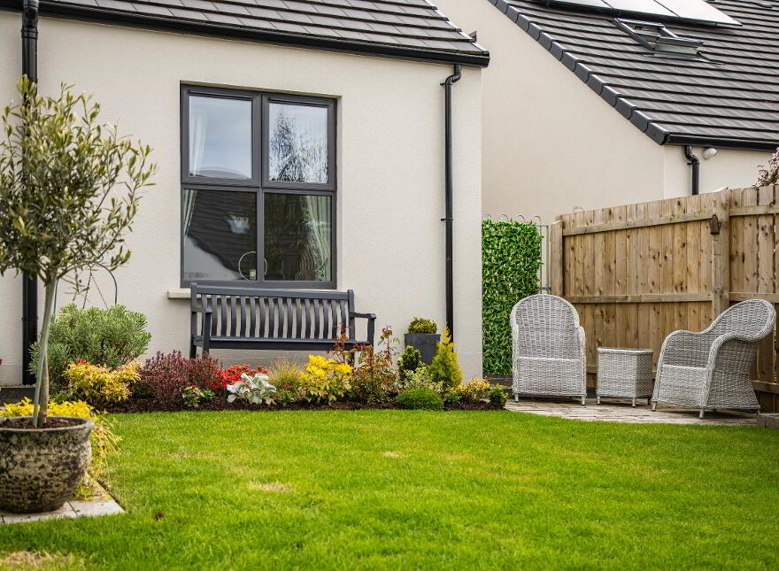 58 Castlegate, Galgorm, Ballymena, BT42 1SD