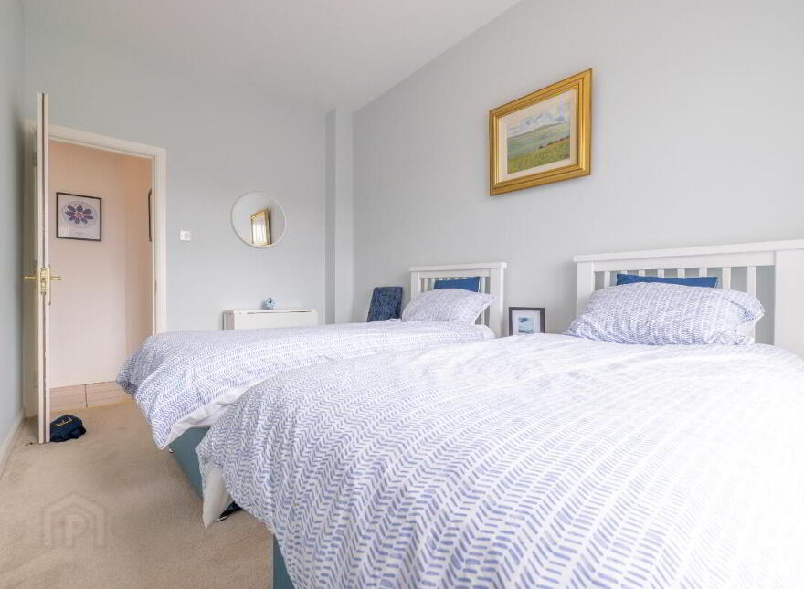 52E Wellington Park, Belfast, BT9 6DP
