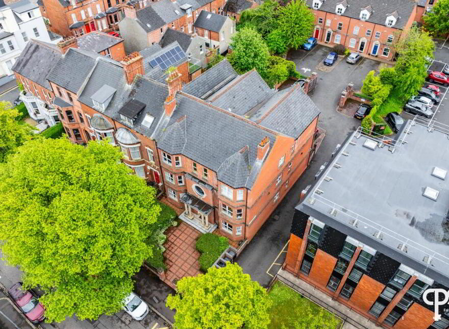 52E Wellington Park, Belfast, BT9 6DP