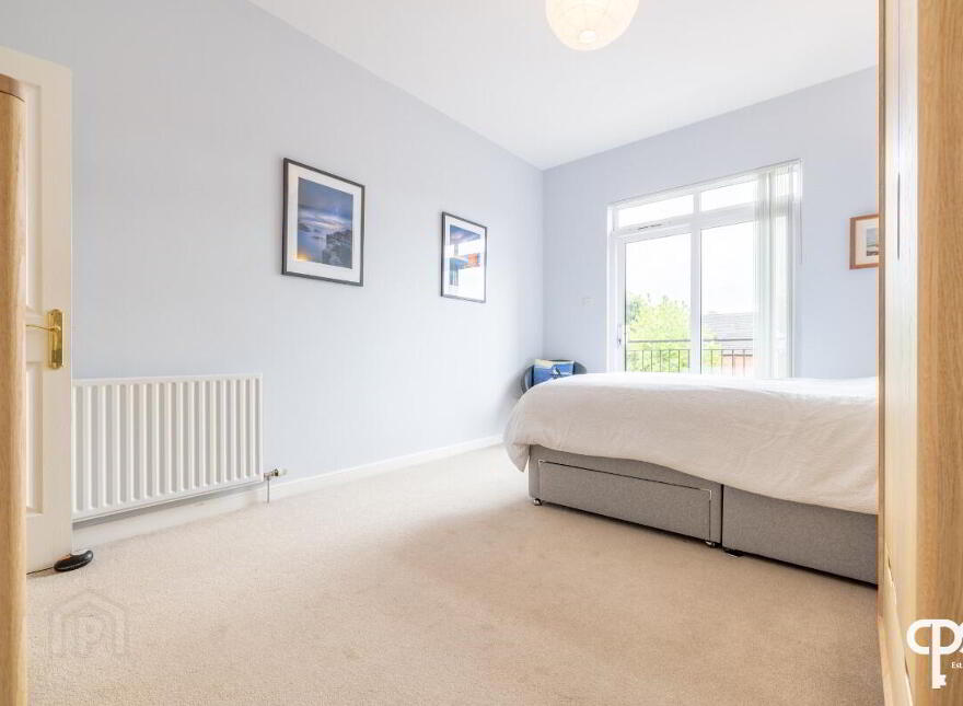 52E Wellington Park, Belfast, BT9 6DP