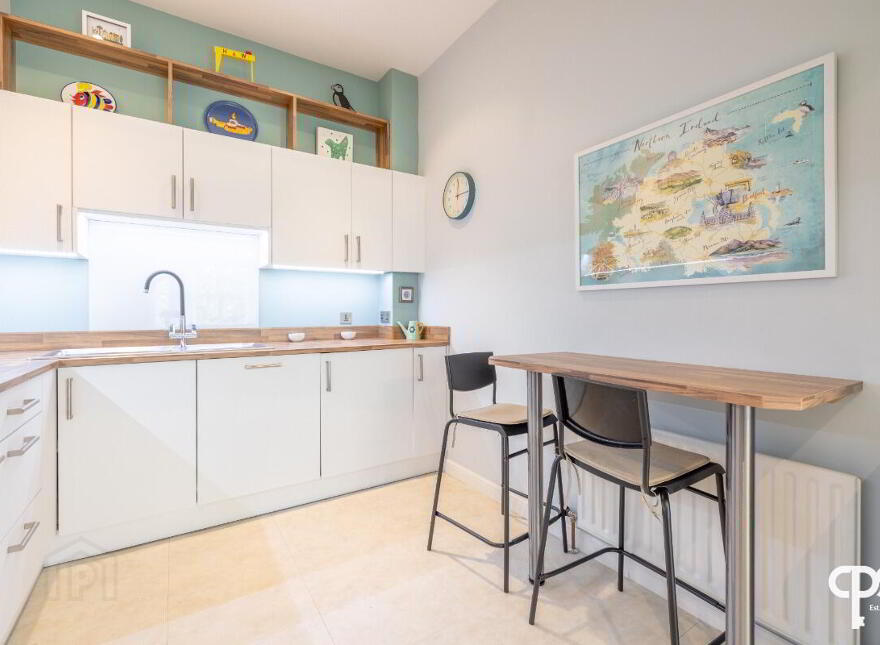 52E Wellington Park, Belfast, BT9 6DP