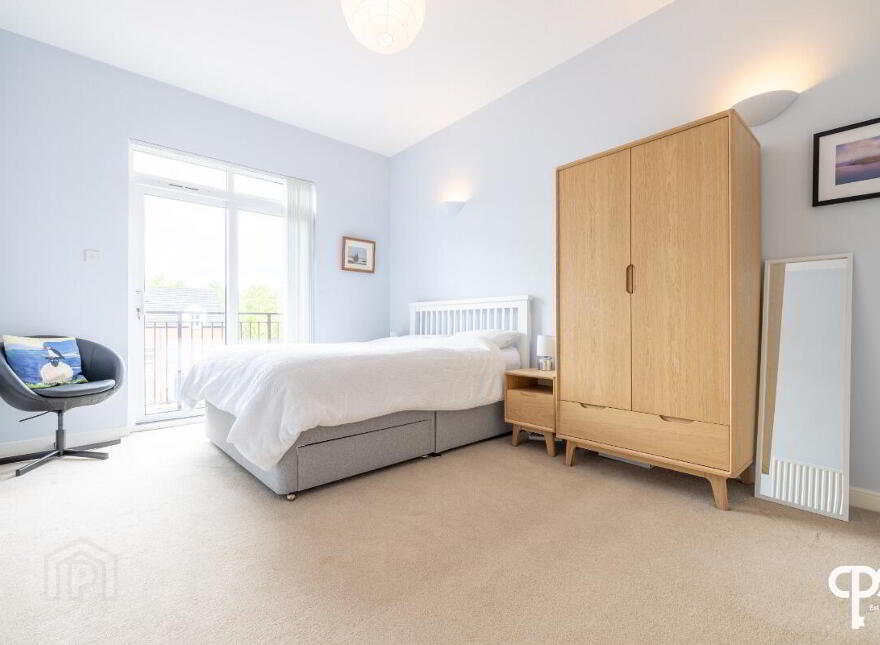 52E Wellington Park, Belfast, BT9 6DP