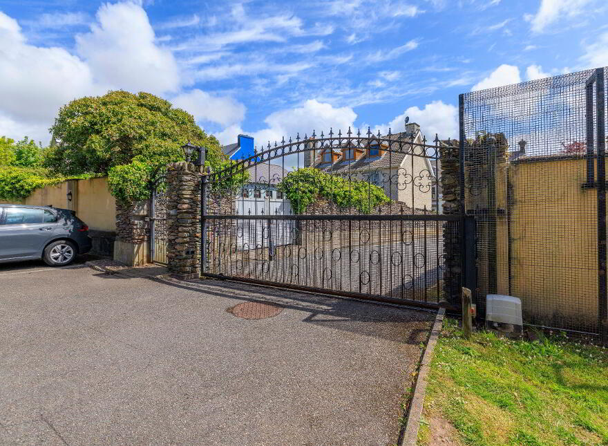 10 An Doirin, Green Street, Dingle, V92EH73
