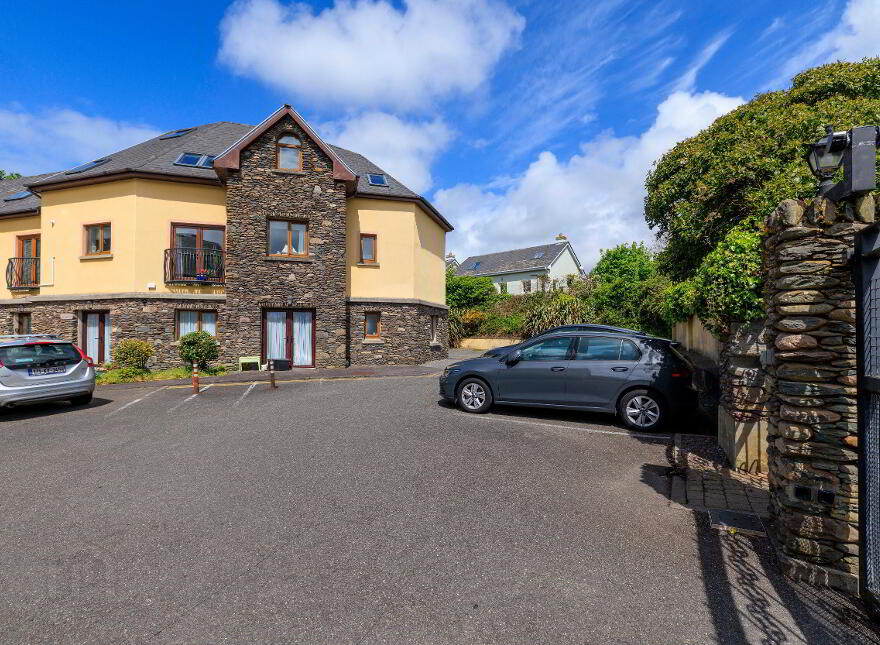 10 An Doirin, Green Street, Dingle, V92EH73