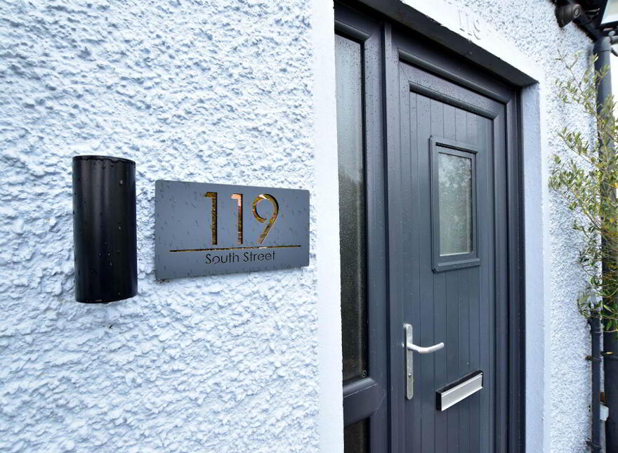 119 South Street, Newtownards, BT23 4JY