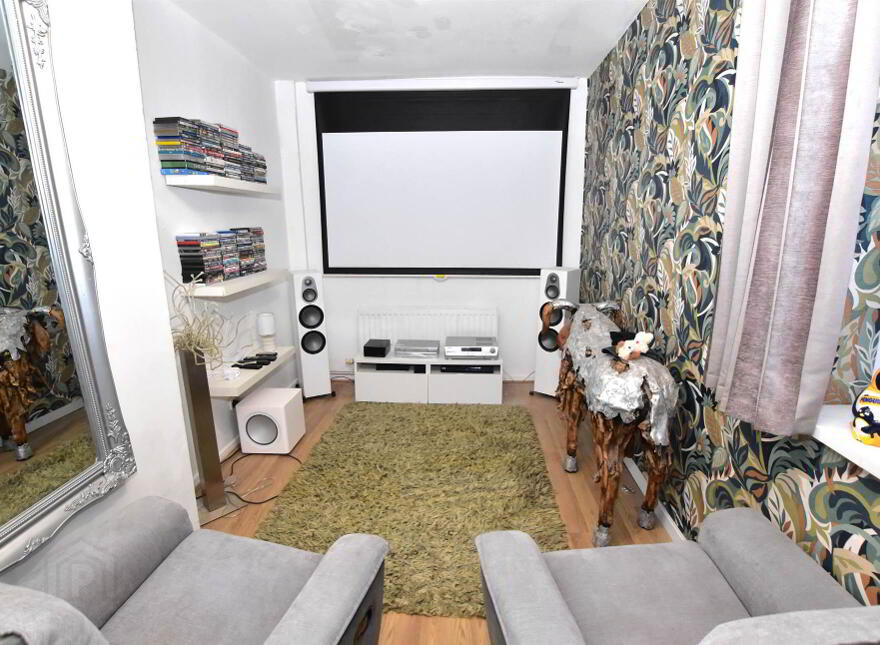 119 South Street, Newtownards, BT23 4JY