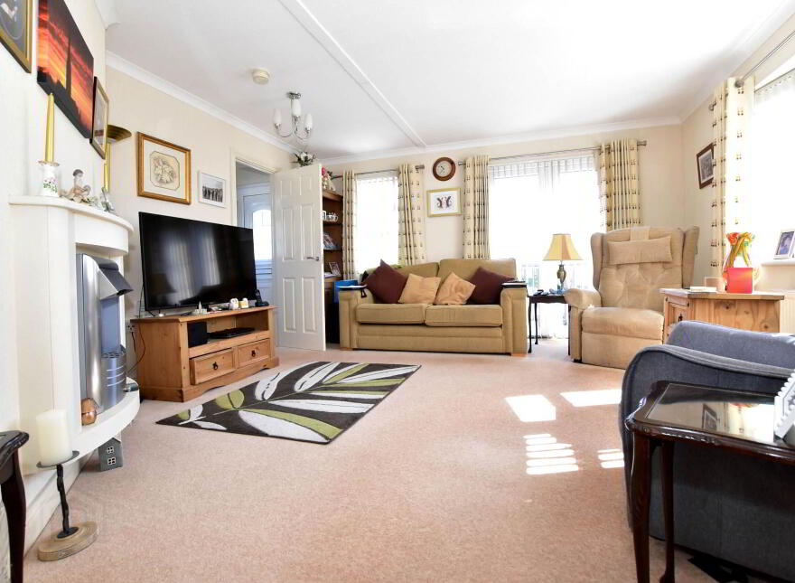 5 Greenfinch Close, Ballyhalbert, Newtownards, BT22 1UP
